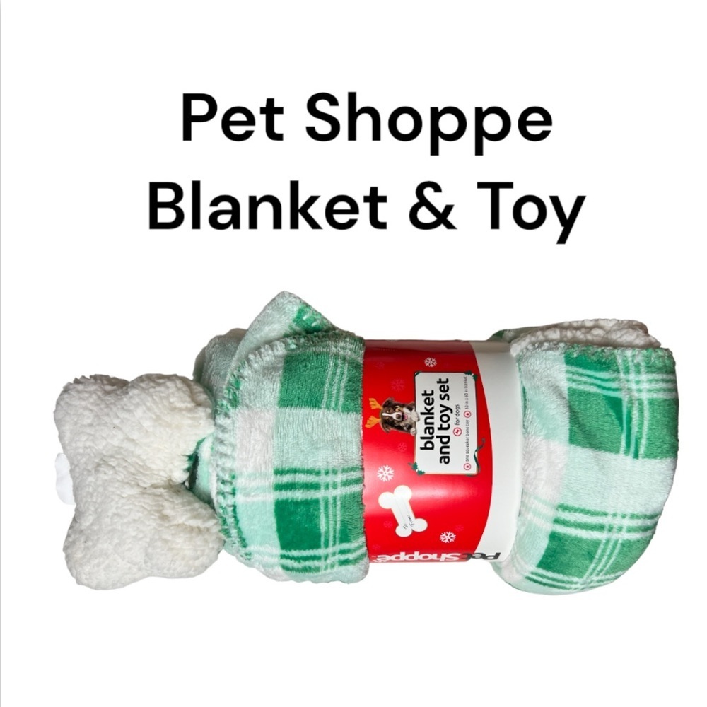 NWT Pet Shoppe Green and White Blanket & Toy Bone with Squeaker Set